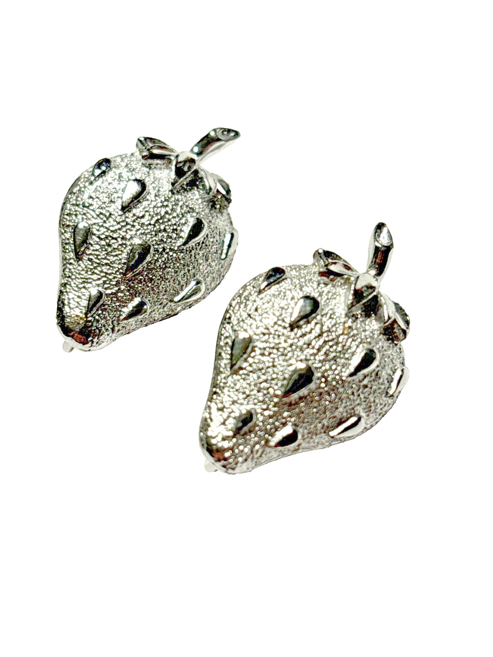 Vintage Sarah Coventry Signed Silver Tone Strawberry Fruit Clip On Earrings